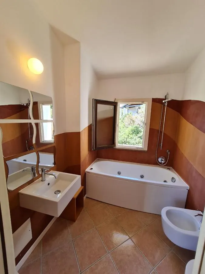Apartment Holiday Homes Porto San Paolo