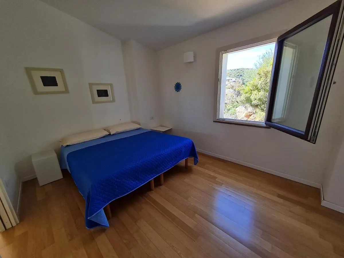 Apartment Holiday Homes Porto San Paolo
